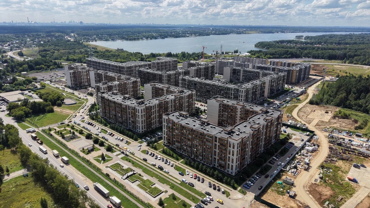 ЖК «Пироговская Ривьера» с высоты: квартал у Пироговского водохранилища